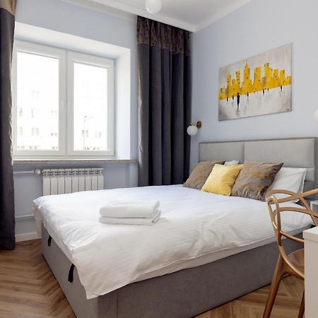 Metro Politechnika Cosy Apartment Varşovia Exterior foto