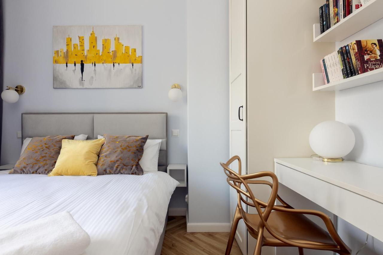 Metro Politechnika Cosy Apartment Varşovia Exterior foto